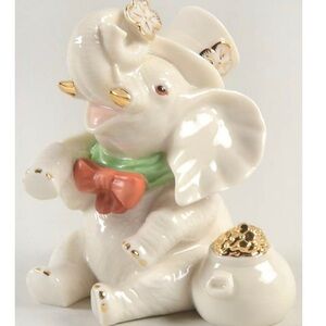 Lenox Lucky Little Elephant Figurine Made In China 24K Gold Accents Shamrock